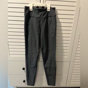 Athleta Headlands Hybrid Tight size 2